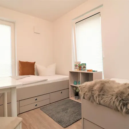 Aquamarin Ostseetraumsuite 02 Апартаменты *