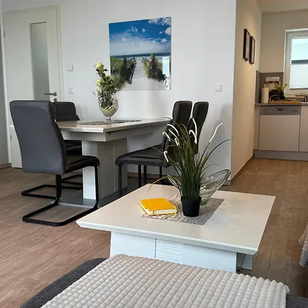 Aquamarin Ostseetraumsuite 02 Апартаменты *